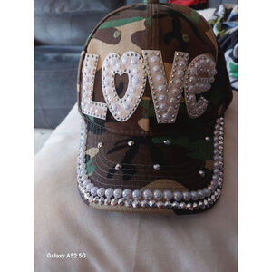"LOVE" Rhinestone Camouflage Baseball Cap